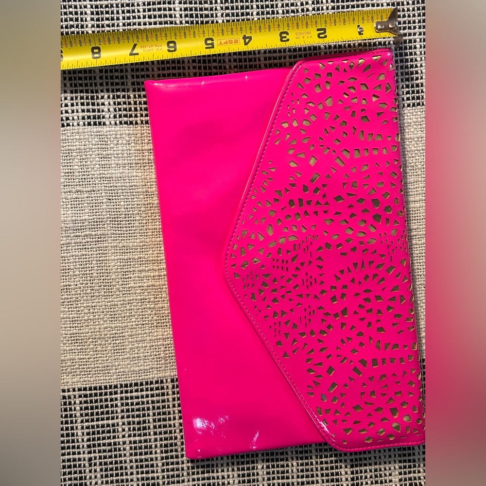 🎃 Pink Laser-Cut Clutch